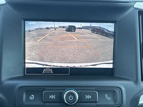 Used 2024 GMC Terrain SLE w/ Driver Convenience Package image 13