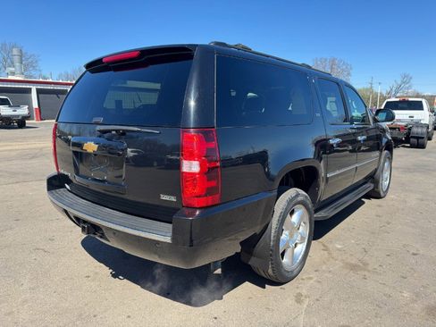 Used 2012 Chevrolet Suburban LTZ image 5