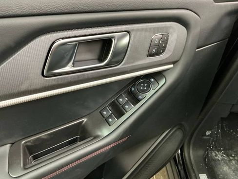 New 2026 Ford Explorer ST-Line w/ ST-Line Street Pack AWD/4WD image 17