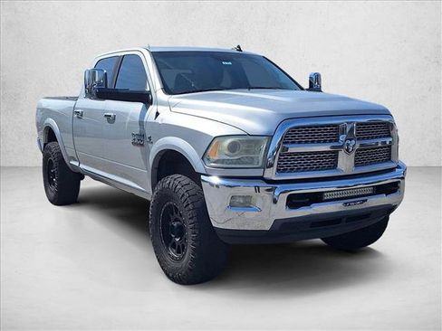 Used 2014 RAM 2500 Laramie AWD/4WD image 3
