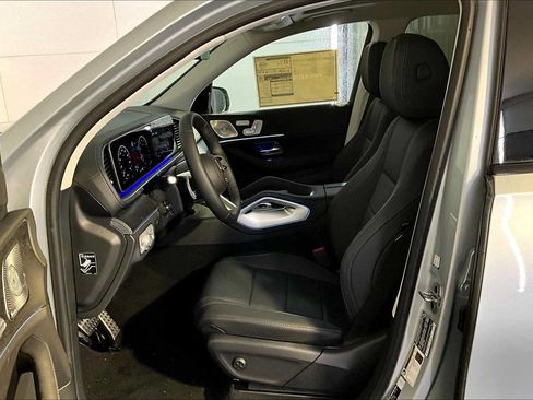 New 2026 Mercedes-Benz GLS 450 4MATIC image 13