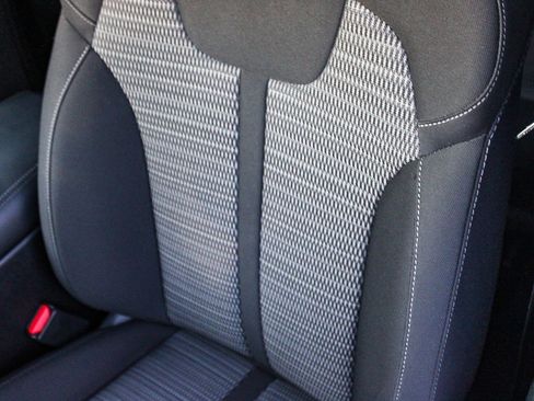 Used 2023 Kia Sorento LX image 23