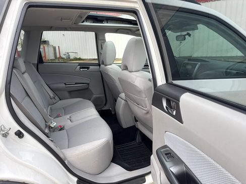 Used 2012 Subaru Forester 2.5X Premium AWD/4WD image 25