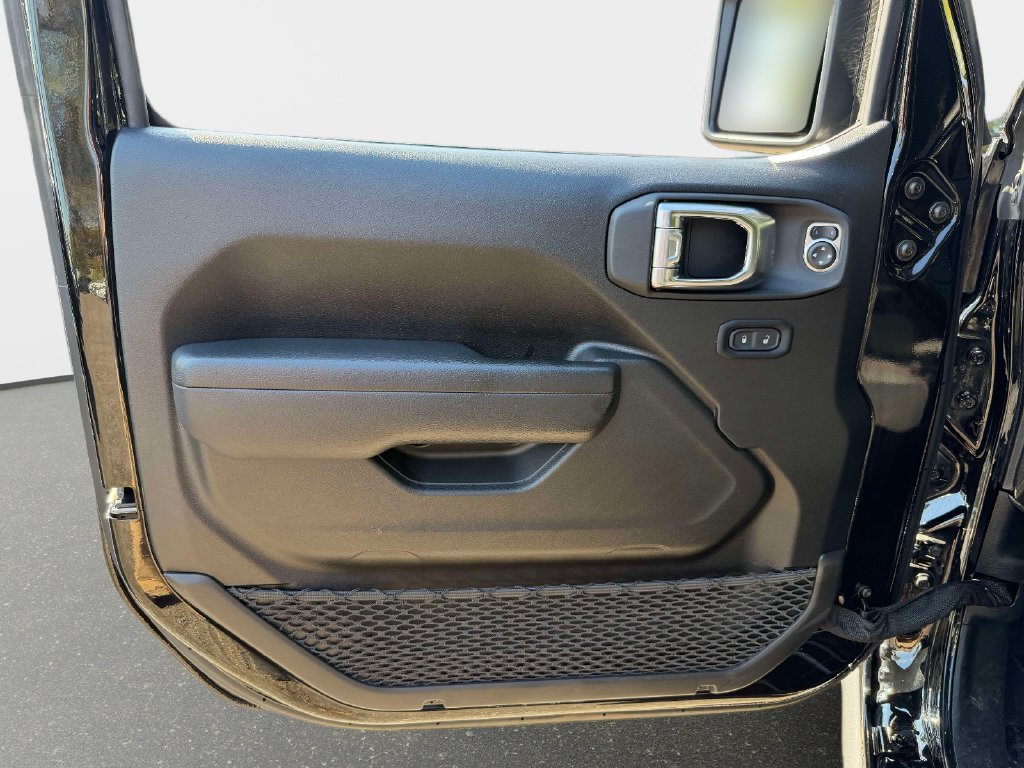 Used 2026 Jeep Wrangler Unlimited Rubicon AWD/4WD image 12