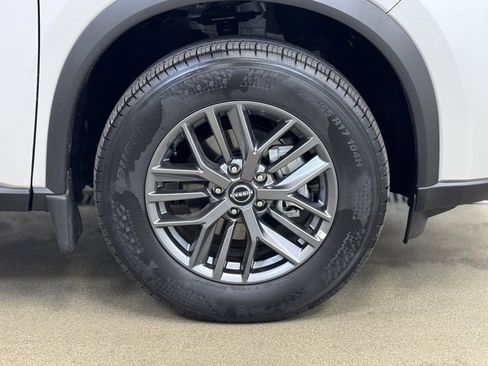 Certified 2025 Nissan Rogue S image 4