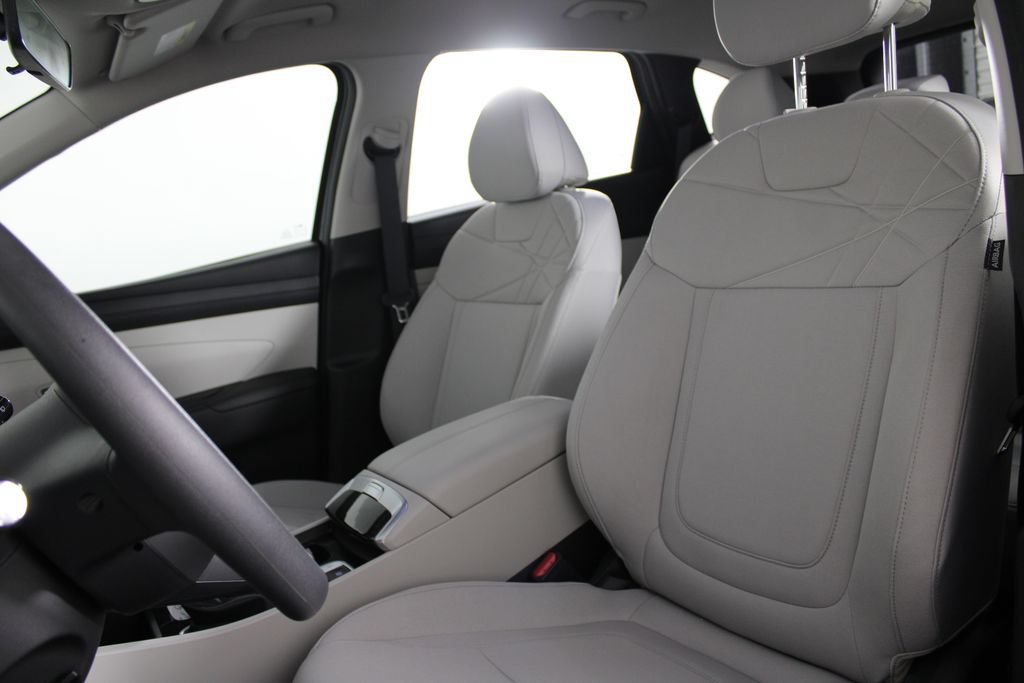 Certified 2026 Hyundai Tucson SE FWD image 19