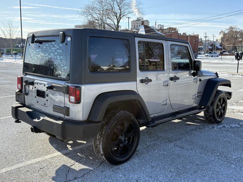 Used 2015 Jeep Wrangler Unlimited Sport w/ Mopar Black Appearance Group image 13