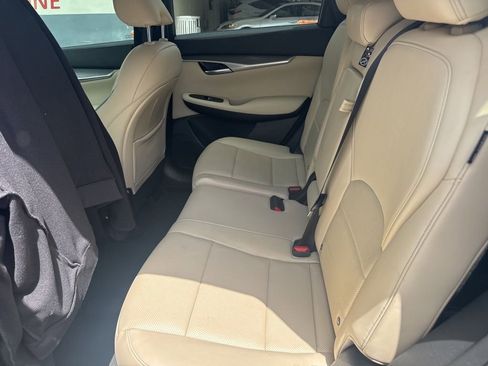 Used 2022 INFINITI QX50 Luxe FWD image 6