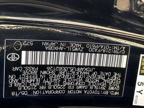 Used 2018 Toyota Prius Three FWD image 29