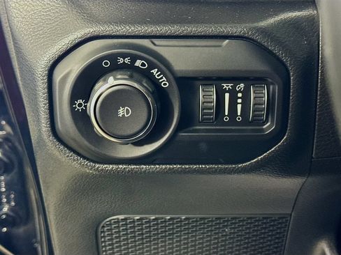 Used 2022 Jeep Wrangler Unlimited Sport AWD/4WD image 10