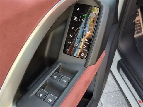 Used 2025 Audi SQ5 Prestige w/ Prestige Package image 18