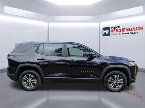 New 2026 Chevrolet Equinox LT w/ Convenience Package II image 3