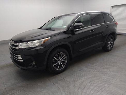 Used 2017 Toyota Highlander XLE w/ Protection Package #3 image 2