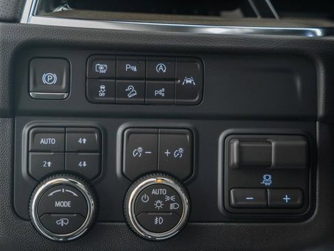 New 2026 Chevrolet Suburban High Country image 50