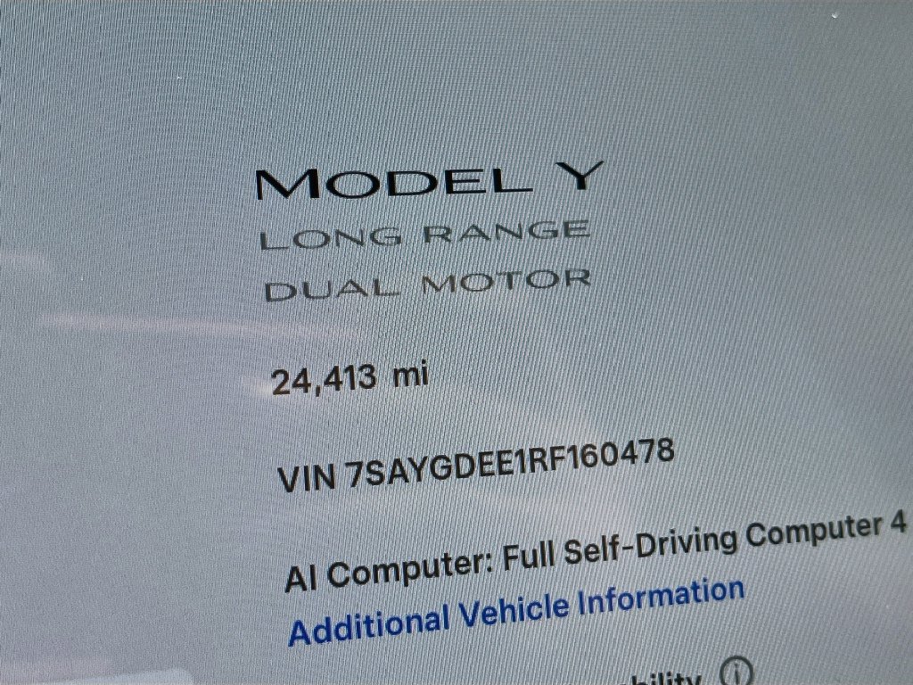 Used 2024 Tesla Model Y Long Range AWD/4WD image 11