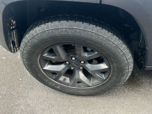 Used 2015 Jeep Cherokee Trailhawk w/ Comfort/Convenience Group image 28