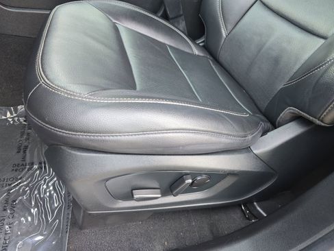 Used 2022 Ford Explorer Limited w/ Equipment Group 301A image 38