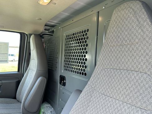 New 2025 Chevrolet Express 3500 w/ Driver Convenience Package image 18