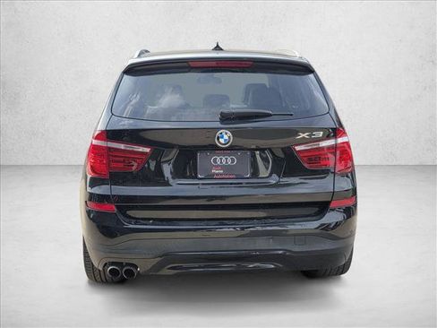 Used 2017 BMW X3 sDrive28i image 6