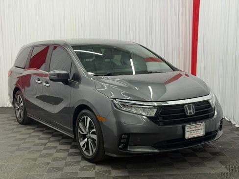 Used 2023 Honda Odyssey Touring image 2