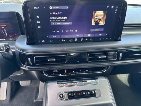 Certified 2025 Lincoln Aviator Premiere image 34