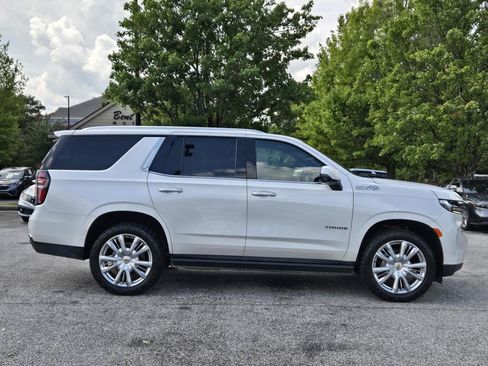 Used 2024 Chevrolet Tahoe High Country w/ Premium Package 2 AWD/4WD image 6