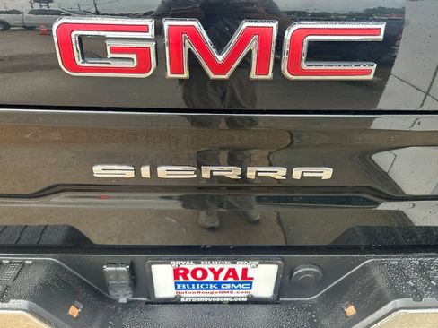 Used 2023 GMC Sierra 1500 SLT w/ SLT Premium Plus Package AWD/4WD image 33
