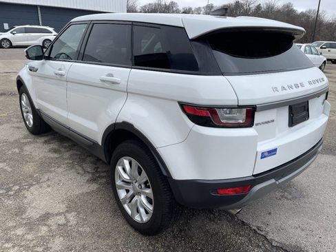 Used 2019 Land Rover Range Rover Evoque SE Premium image 6