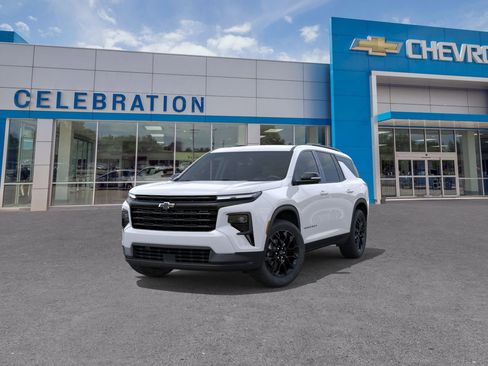 New 2026 Chevrolet Traverse LT image 8