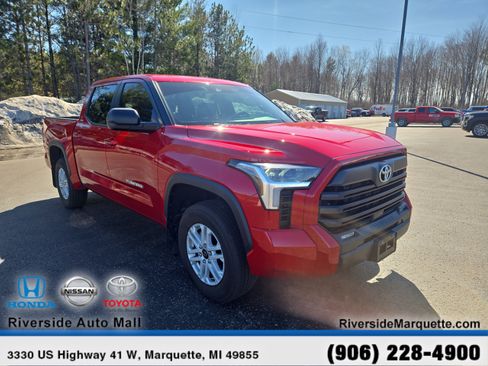 Used 2025 Toyota Tundra SR5 w/ SR5 Premium Package AWD/4WD image 1