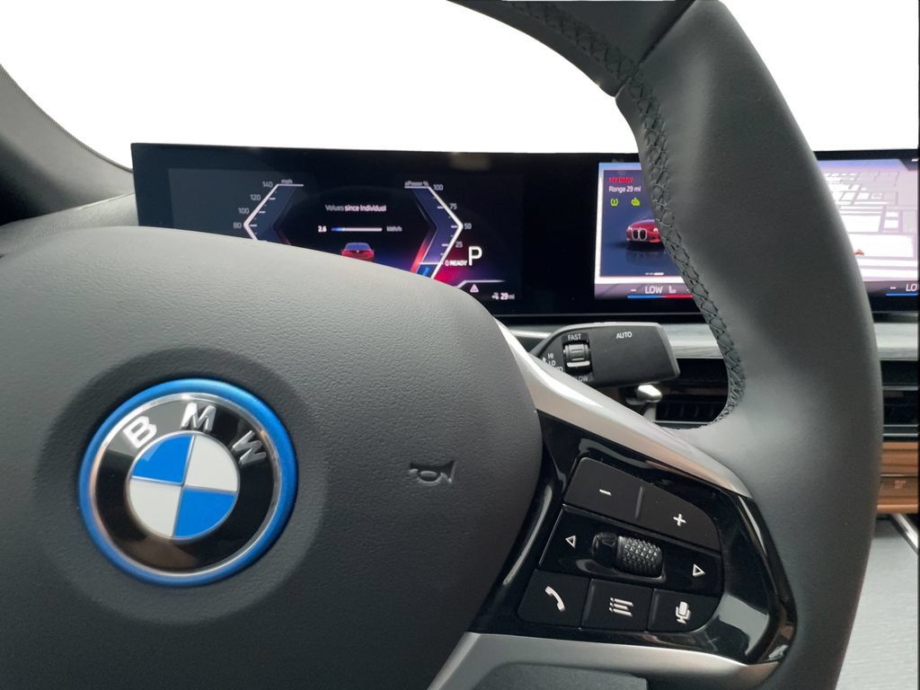 Used 2025 BMW i4 eDrive40 w/ Driving Assistance Package RWD image 44