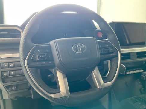 Used 2025 Toyota Tacoma TRD Off-Road AWD/4WD image 14