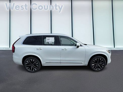 New 2026 Volvo XC90 B5 Plus w/ Protection Package image 2