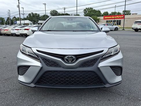 Used 2019 Toyota Camry image 2