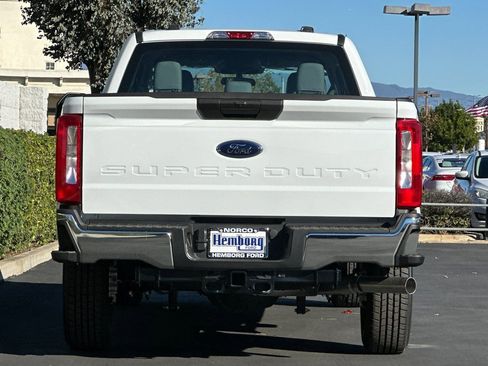 New 2026 Ford F250 XL w/ XL Chrome Package image 5