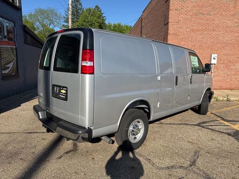 New 2025 Chevrolet Express 2500 w/ Enhanced Convenience Package RWD image 4