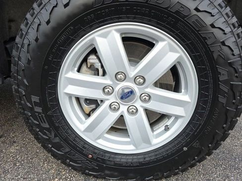 Used 2021 Ford F150 XLT image 11