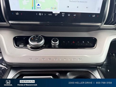 Used 2025 Ford Expedition Active AWD/4WD image 21