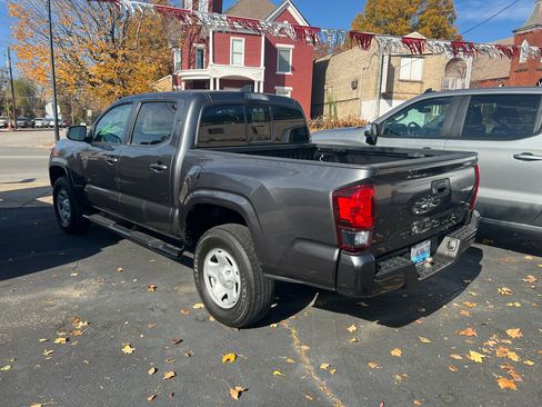 Used 2023 Toyota Tacoma 2WD Double Cab image 4