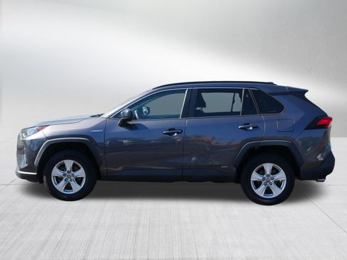 Used 2021 Toyota RAV4 LE AWD/4WD image 4