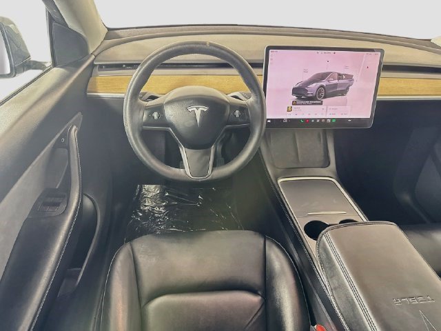 Used 2022 Tesla Model Y Long Range AWD/4WD image 16