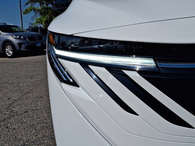 Used 2026 Nissan Sentra SV w/ SV Convenience Package FWD image 10