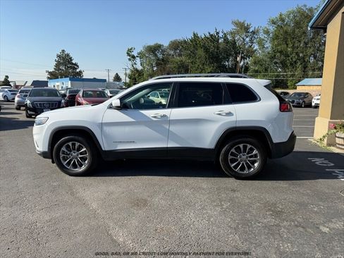 Used 2019 Jeep Cherokee Latitude Plus AWD/4WD image 4