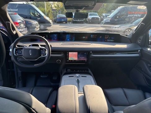 New 2025 Lincoln Navigator Reserve w/ Jet Appearance Package image 23