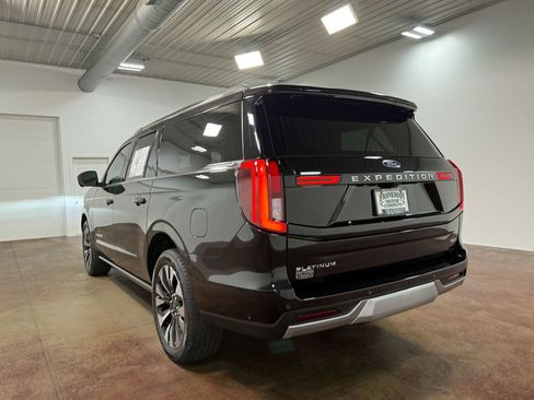 Used 2025 Ford Expedition Max Platinum w/ Driver's Package AWD/4WD image 35