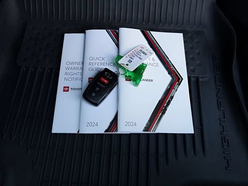 Certified 2024 Toyota Highlander XSE AWD/4WD image 46