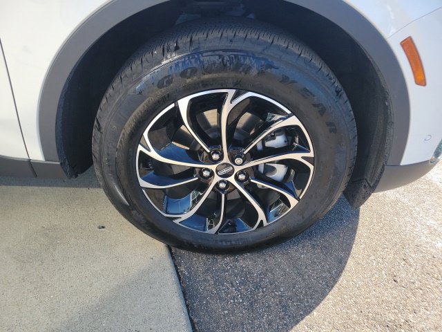 Certified 2024 Lincoln Nautilus Premier AWD/4WD image 17