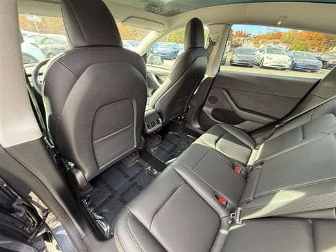 Used 2022 Tesla Model Y Performance image 14
