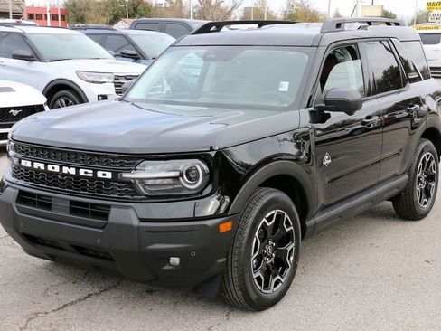New 2025 Ford Bronco Sport Outer Banks w/ Outer Banks Tech Package+ AWD/4WD image 2