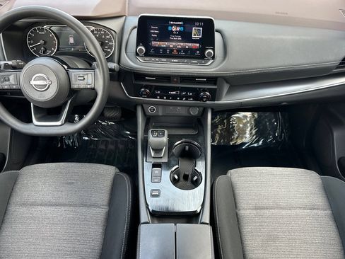 Certified 2023 Nissan Rogue SV FWD image 15